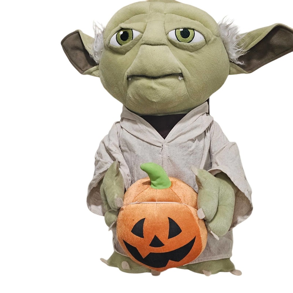 Gemmy Star Wars Yoda large plush Halloween‎ Greeter w/ pumpkin 21" tall 2015